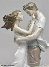 Load image into Gallery viewer, The Thrill of Love Couple Figurine