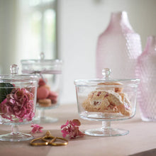 Load image into Gallery viewer, Poesia Box on Foot 19 cm