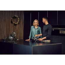 Load image into Gallery viewer, Fusiontec Aromatic Rose Quartz Round Roaster with Lid 28 Cm