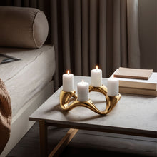 Load image into Gallery viewer, Cobra Round candleholder