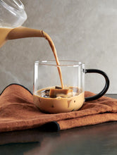 Load image into Gallery viewer, Coppa Glass Mug Black Handle 0.4 L