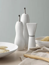 Load image into Gallery viewer, Grande Porcelain Oil/Vinegar Bottle 0.75 L