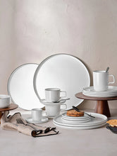 Load image into Gallery viewer, Oco Ligne Noire Bread Plate 14.5 cm