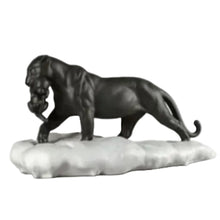 Load image into Gallery viewer, Black Panther with Cub Figurine