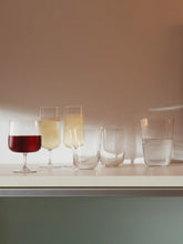 Load image into Gallery viewer, Arc Wine Glass 340ml Set of 4