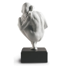 Load image into Gallery viewer, Love's Bond Mother Figurine
