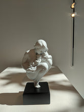 Load image into Gallery viewer, Love's Bond Mother Figurine