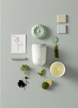 Load image into Gallery viewer, Lladro Echoes of Nature Candle, On The Prairie Scent