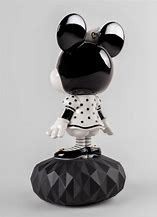 Load image into Gallery viewer, Minnie Sculpture Black and White
