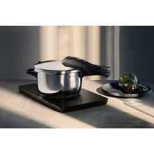 Load image into Gallery viewer, Perfect Pressure Cooker 4.5L
