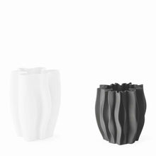 Load image into Gallery viewer, Serenee Vase 22 CM Grey
