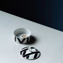 Load image into Gallery viewer, Home Monochrome Box 11,5 cm with Lid

