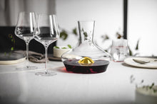Load image into Gallery viewer, Eisch Sky Decanter Gold No Drop Effect 1,5L
