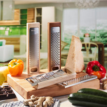 Load image into Gallery viewer, Gratta Multi-function Grater - Dark Ashwood Blade
