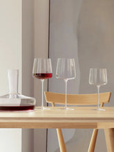 Load image into Gallery viewer, Metropolitan Wine Glass 400ml Set of 4
