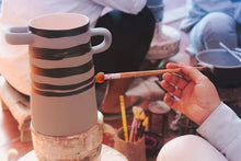 Load image into Gallery viewer, Rayu Vase
