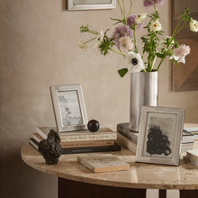 Load image into Gallery viewer, Bernadotte Picture Frame, Medium 13x18CM
