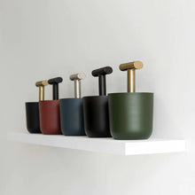 Load image into Gallery viewer, Carry away basket | black + brass
