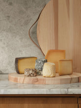 Load image into Gallery viewer, Utility Board Ash &amp; Leather Handle ∅ 35cm
