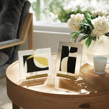 Load image into Gallery viewer, Flute Picture Frame Gold 10x15
