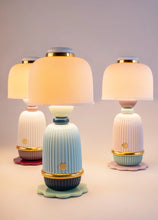 Load image into Gallery viewer, Kokeshi lamp - pink
