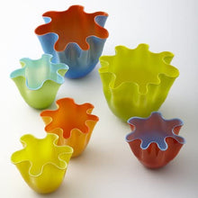 Load image into Gallery viewer, Lia vase blue/red 21cm
