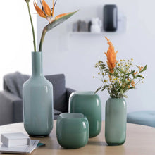 Load image into Gallery viewer, Milano vase green 20x15cm
