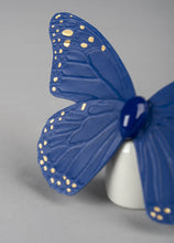 Load image into Gallery viewer, Butterfly Figurine. Golden Luster &amp; Blue

