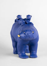 Load image into Gallery viewer, Mummy bear and babies
