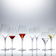 Load image into Gallery viewer, FINESSE Water glass
