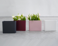 Load image into Gallery viewer, Ruby pink vase 23cm
